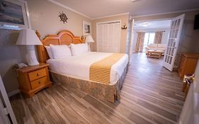 Dockside Inn&Resort